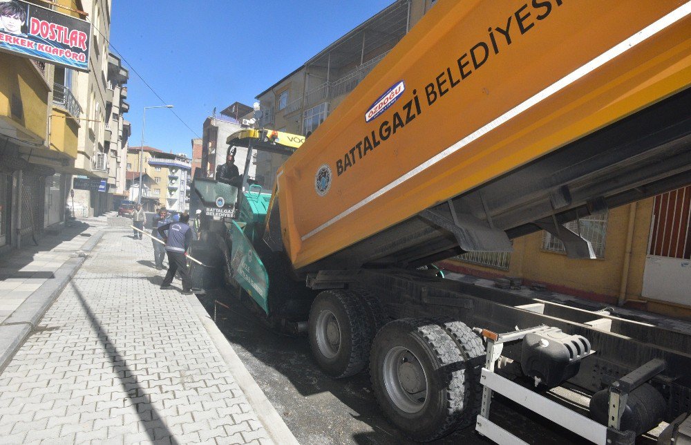 Başkan Gürkan Ataköy Mahallesinde Sürdürülen Çalışmaları Yerinde İnceledi