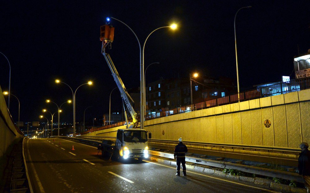 Dicle Elektrik, Diyarbakır’da 9 Bin Sokak Lambasını Yeniledi