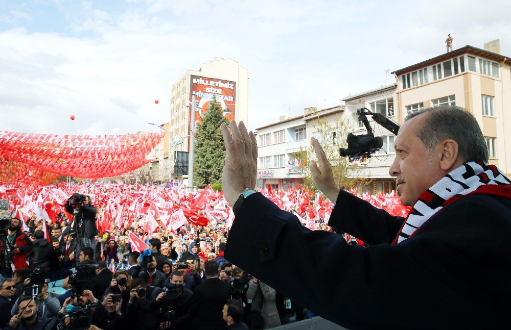 Cumhurbaşkanı Erdoğan: “Ey Kılıçdaroğlu Darbe Gecesi Niye Bırakıp Kaçtın”