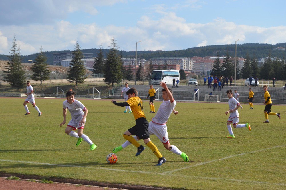 Gölbaşı Belediyespor U15 Futbol Takımından Büyük Başarı