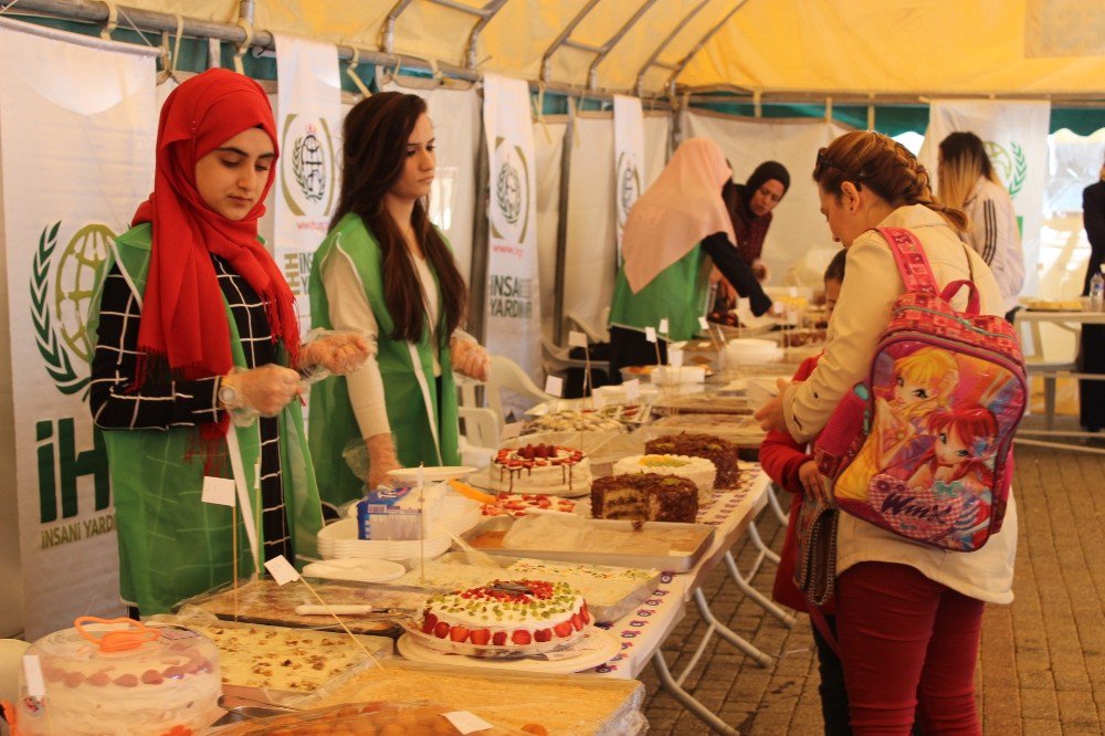 Adıyaman’da Yetim Çocuklar Yararına Kermes Düzenlendi