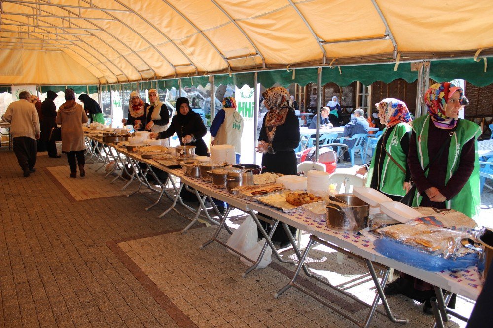 Adıyaman’da Yetim Çocuklar Yararına Kermes Düzenlendi