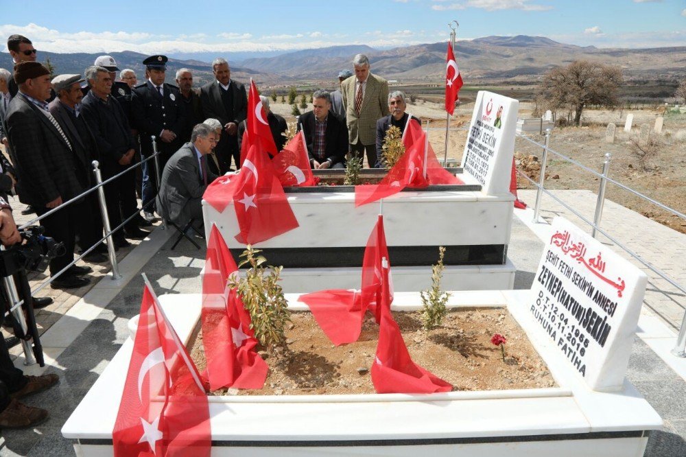 Kahraman Sekin’e Ziyaretçi Akını