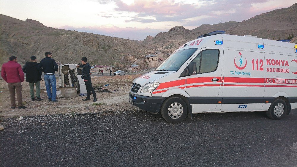 Konya’da Freni Patlayan Kamyonet Takla Attı: 3 Yaralı