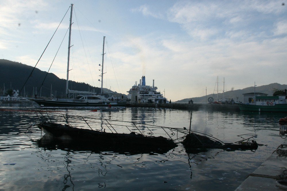 Marmaris’te Yat Yangını: 1 Ölü 2 Yaralı