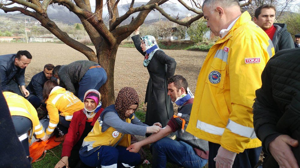 Tokat’ta Öğretmenleri Taşıyan Minibüs Şarampole Devrildi: 7 Yaralı