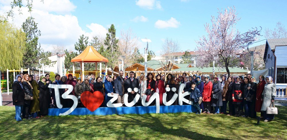 Başkan Bakıcı, Halk Eğitim Merkezi Kursiyerleri İle Kahvaltıda Buluştu