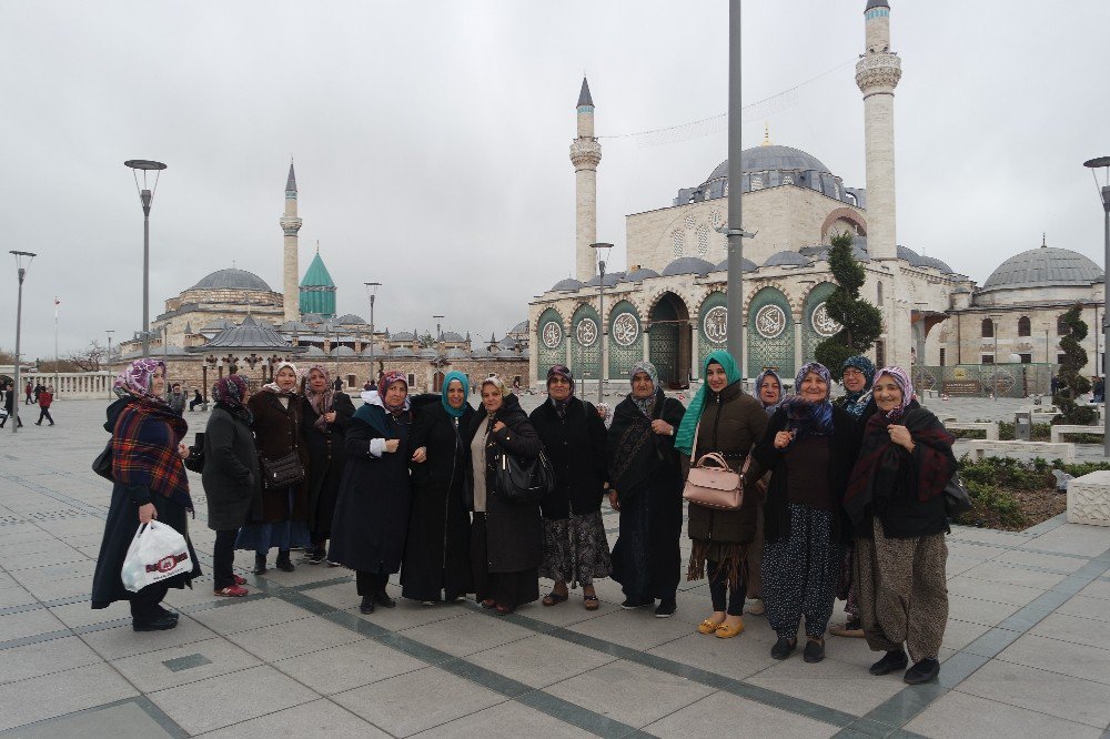 Sarıcakayalı Kadınlar Konya’ya Çıkarma Yaptı