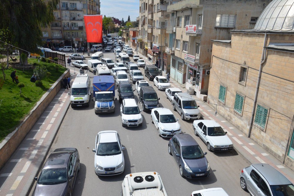 Şanlıurfa’da Düğün Gibi Miting Konvoyu