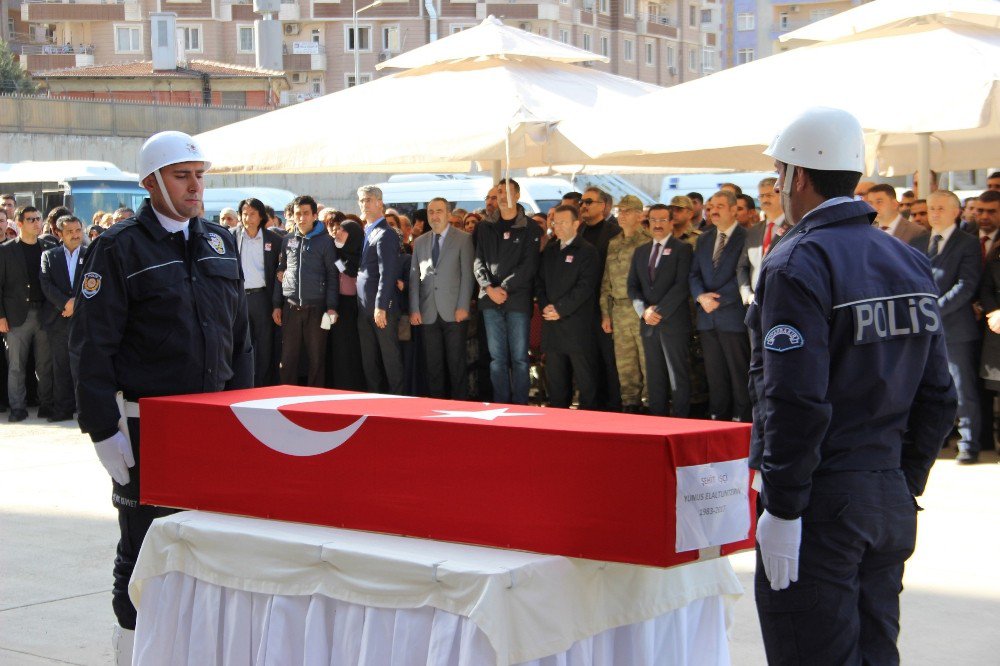 Diyarbakır’daki Patlama Şehit Olan Memur İçin Tören Düzenlendi