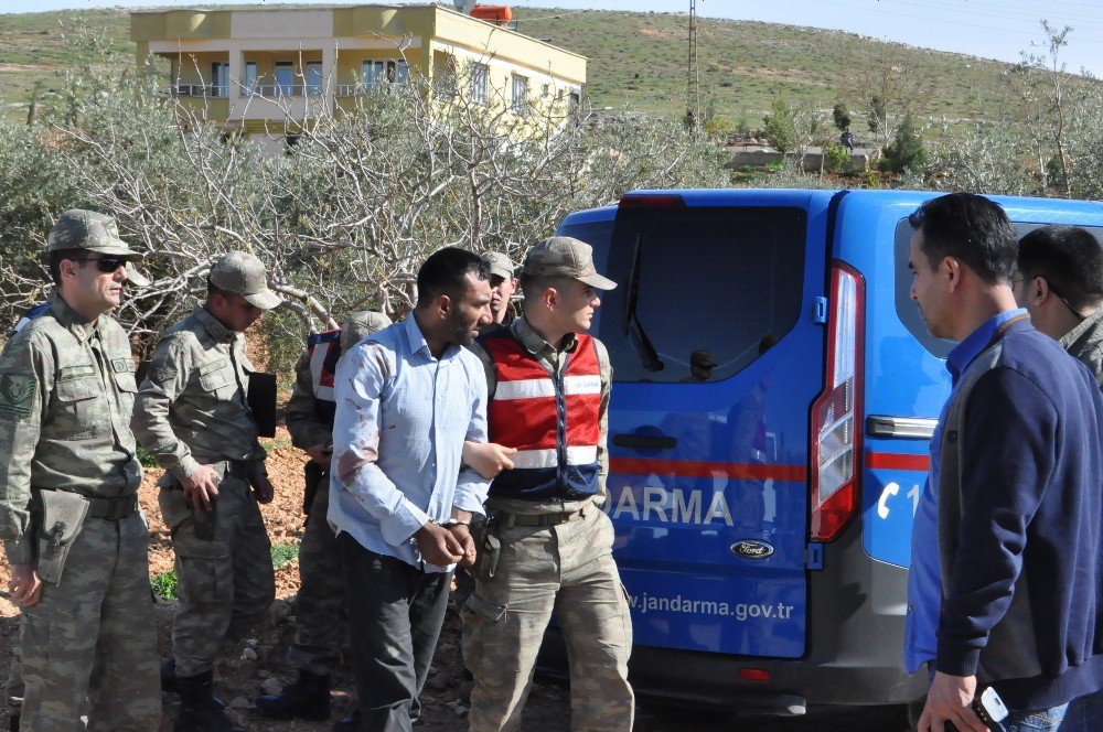 Dur İhtarına Uymayan Araçtan Polise Ateş Açıldı