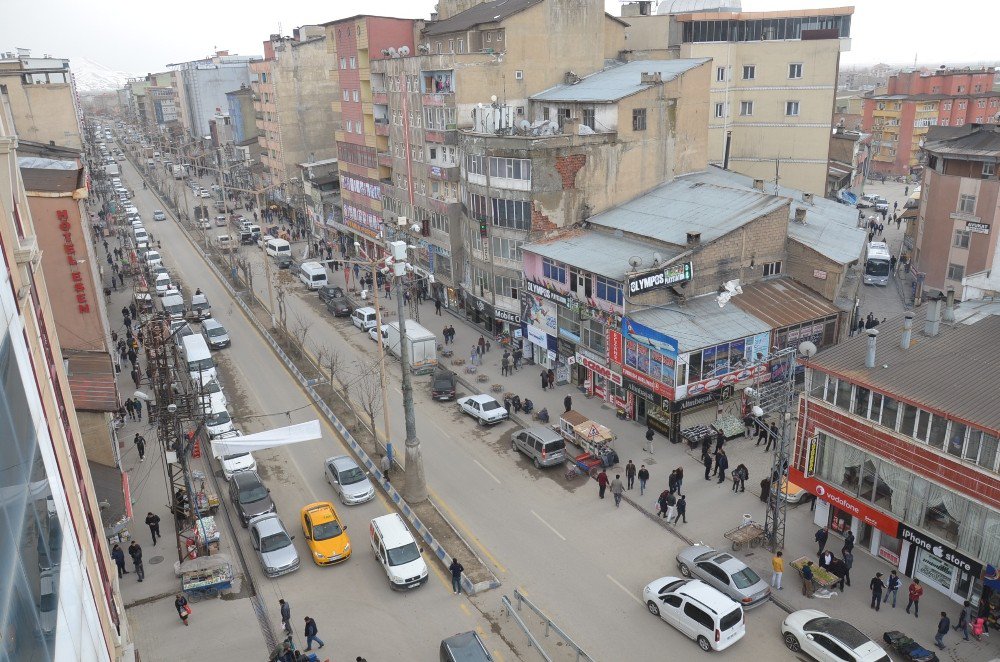 Yüksekova’da Sokağa Çıkma Yasağı Tamamen Kaldırıldı