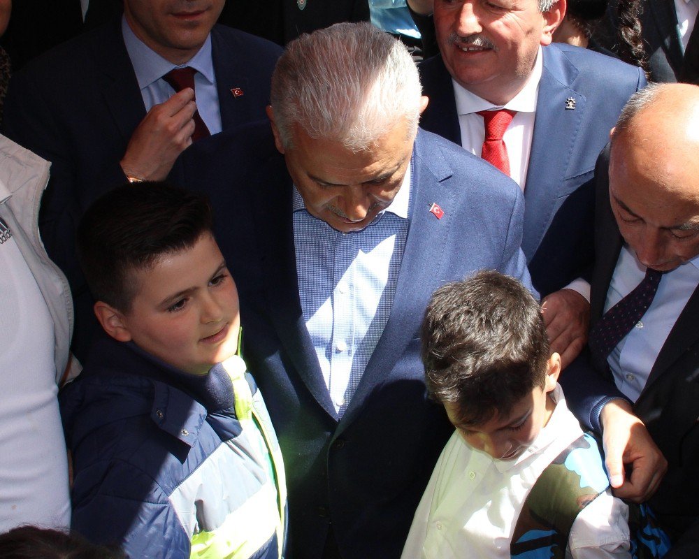 Başbakan Yıldırım’a Sevgi Seli