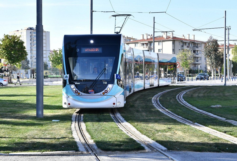 Karşıyaka’da Tramvayı Seferleri Başladı