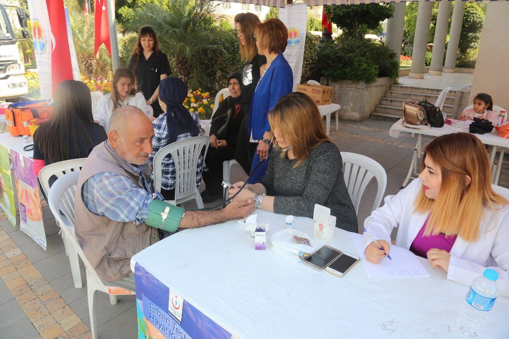 Kanser Haftası Nedeniyle Adanalılar’a Sağlık Hizmeti