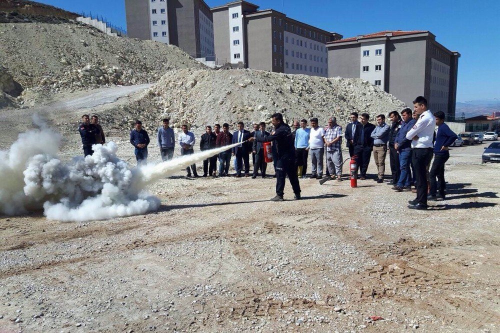 Kilis İtfaiyesinden Tatbikat Mesaisi