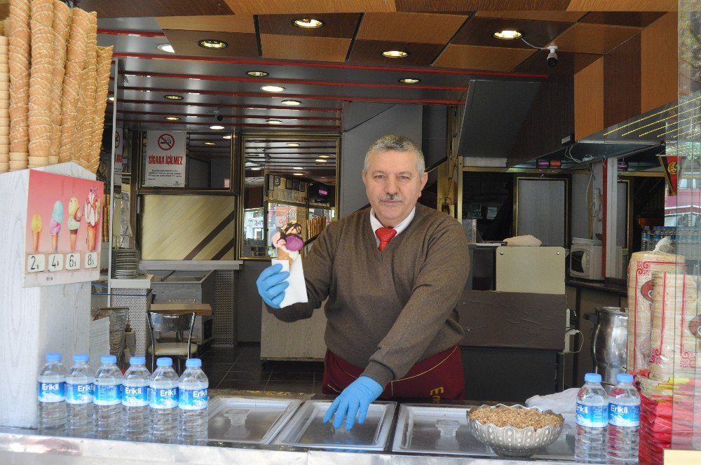 Makedonya’dan Gelen Brownika Dondurması Yaza Damga Vuracak