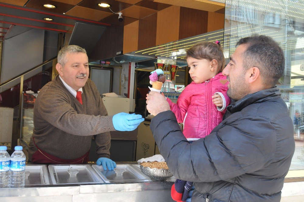 Makedonya’dan Gelen Brownika Dondurması Yaza Damga Vuracak