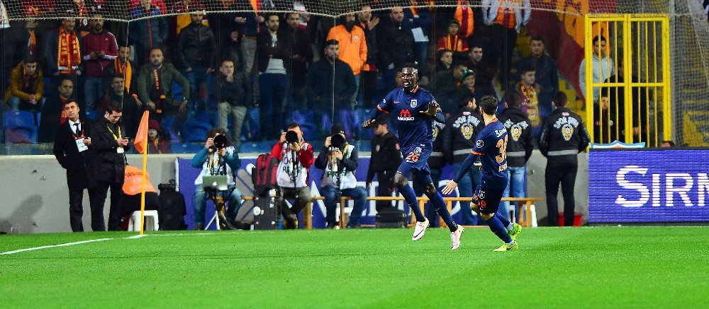 Adebayor’dan 6 Yıl Sonra Hat-trick