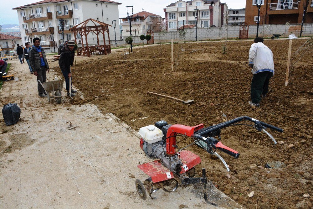 Orhan Mahallesi’ne Park Yapılıyor