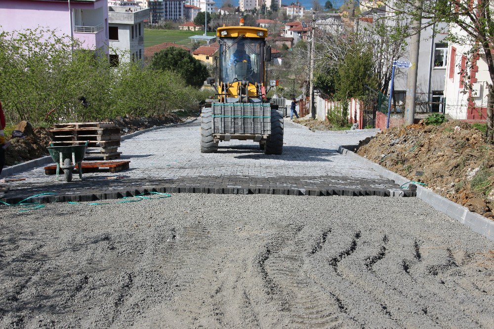 Kilit Parke Taşı Döşeme Çalışmaları Kervan Sokakta Devam Ediyor