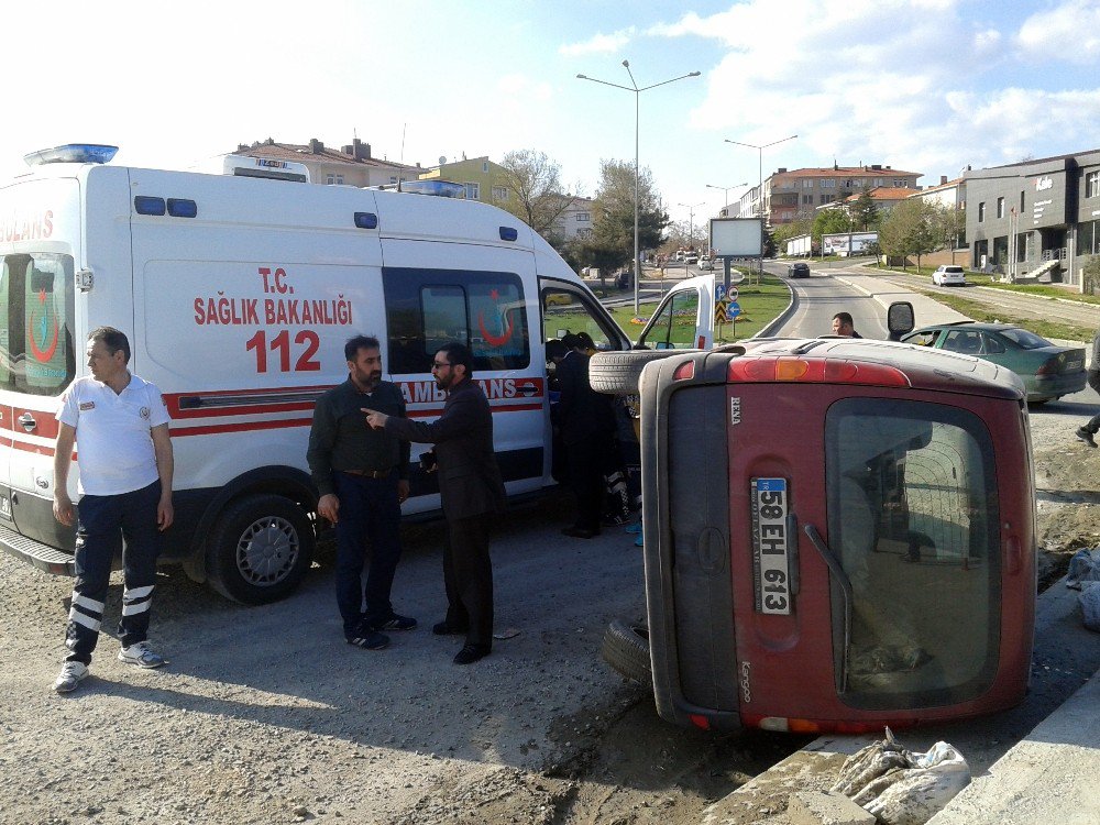 Takla Atan Araçtan Yara Almadan Çıktılar