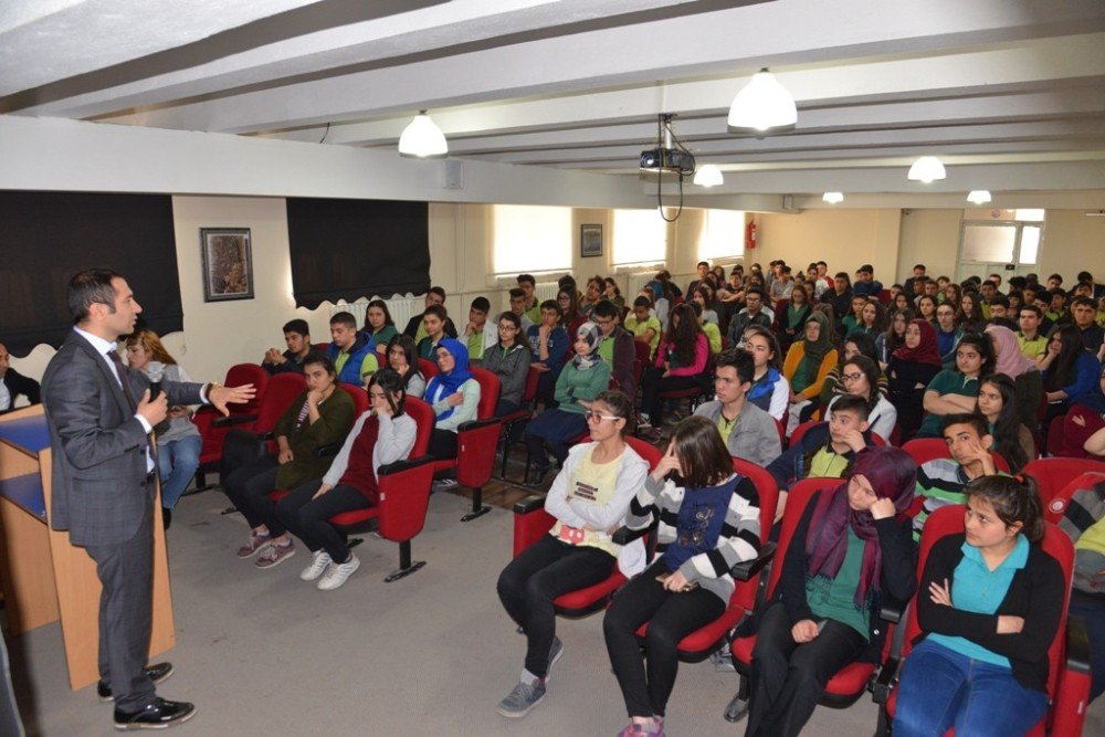 Şeker Anadolu Lisesi Öğrencilerine Geri Dönüşüm Eğitim Semineri Verildi