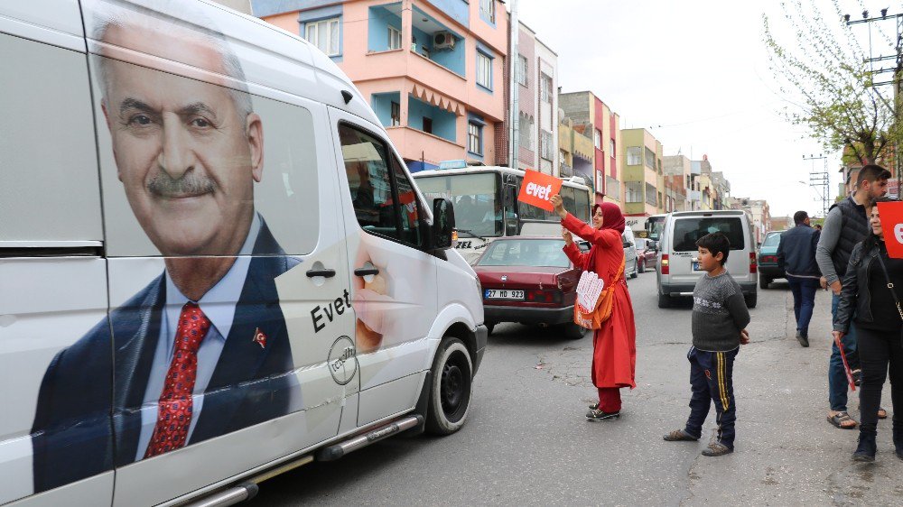 Milletvekili Yüksel, 2 Saatte 5 Kilometre Yol Yürüdü