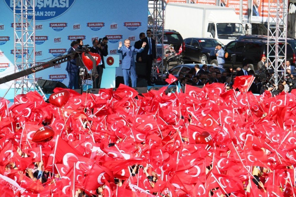 Akçakaleliler’den Cumhurbaşkanı Erdoğan’a Sevgi Seli