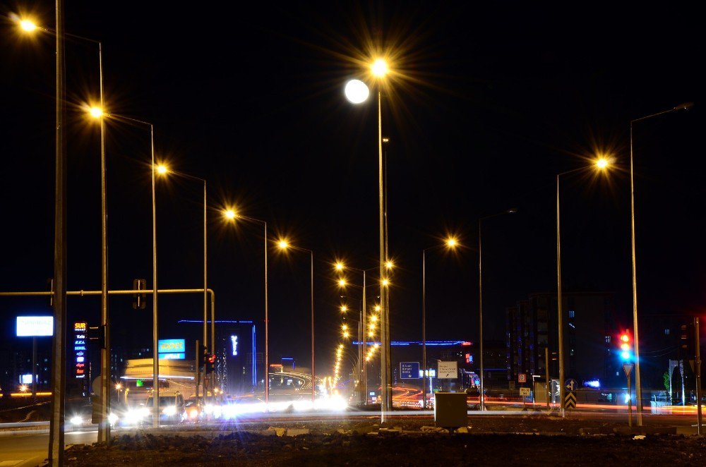 Dicle Elektrik’te Hedef Yüzde 100 Aydınlatma