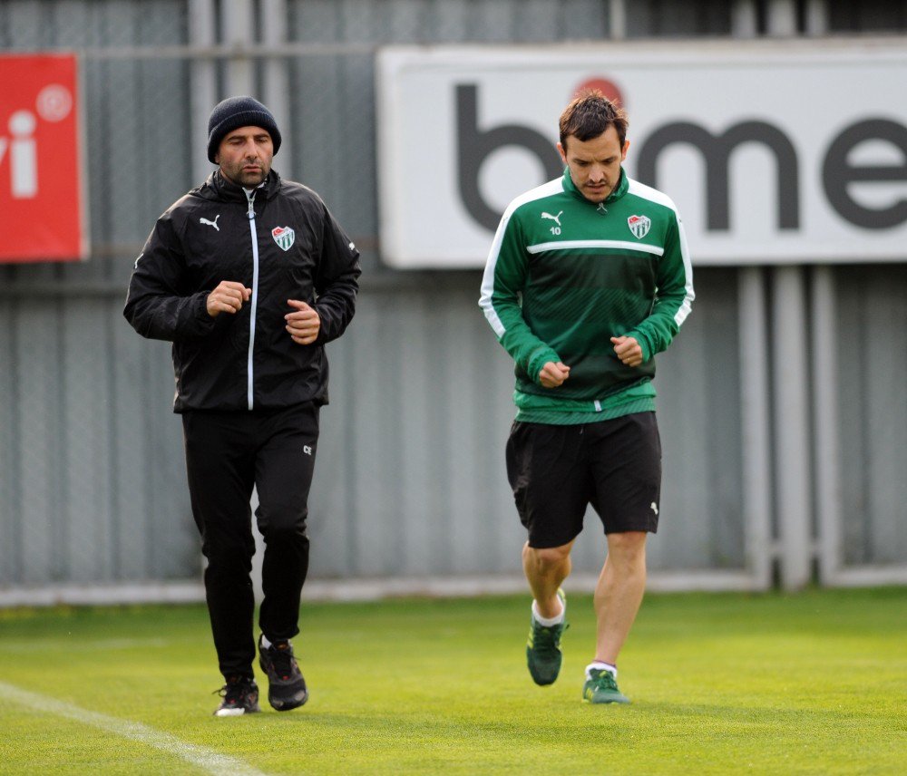 Bursaspor’da Batalla Takımdan Ayrı Çalıştı