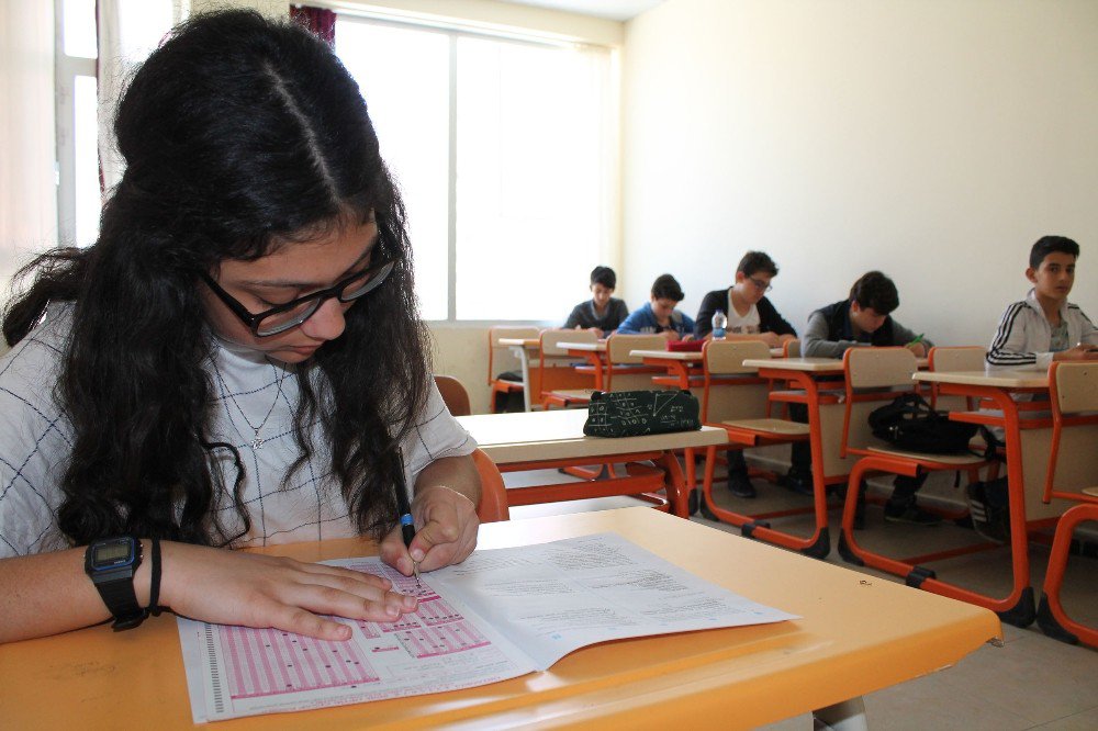 Büyükşehir’in Tertiplediği Teog Deneme Sınavına Yaklaşık 10 Bin Öğrenci Katıldı