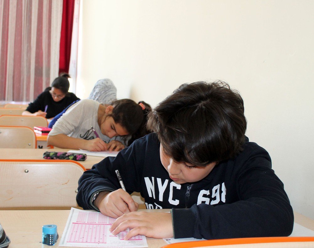 Büyükşehir’in Tertiplediği Teog Deneme Sınavına Yaklaşık 10 Bin Öğrenci Katıldı