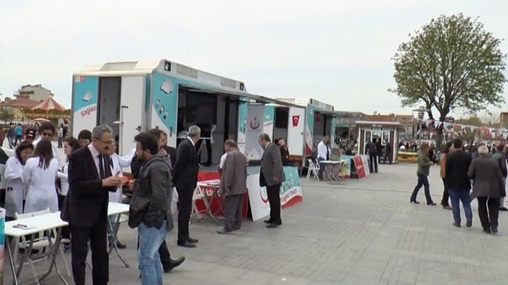 Sağlık Sokağında İki Günde 250 Çocuğa Bakıldı