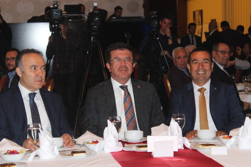 Bakan Zeybekci, Sanayici İş Adamlarıyla Bir Araya Geldi