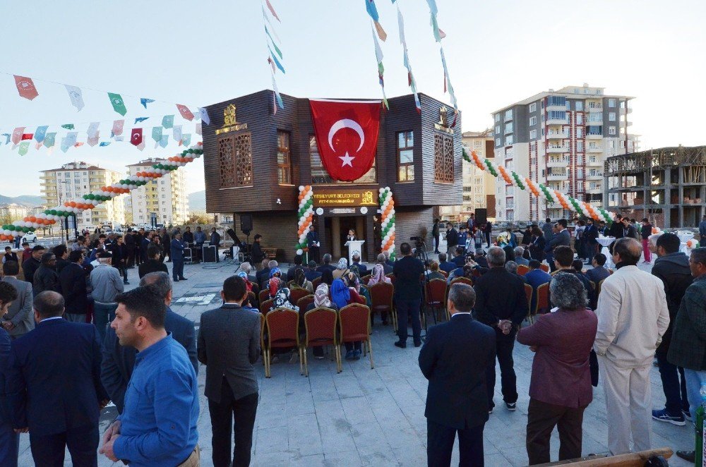 Yeşilyurt Belediyesi Fethi Gemuhluoğlu Bilgi Evi Hizmete Girdi