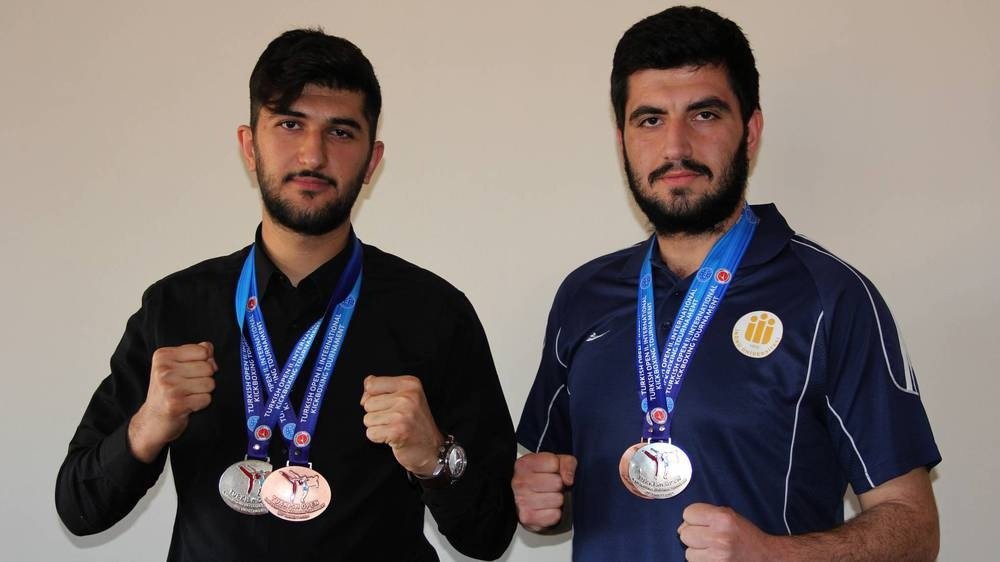 Üniversitelerarası Kick Boks Türkiye Şampiyonasında Büyük Başarıya İmza Attılar