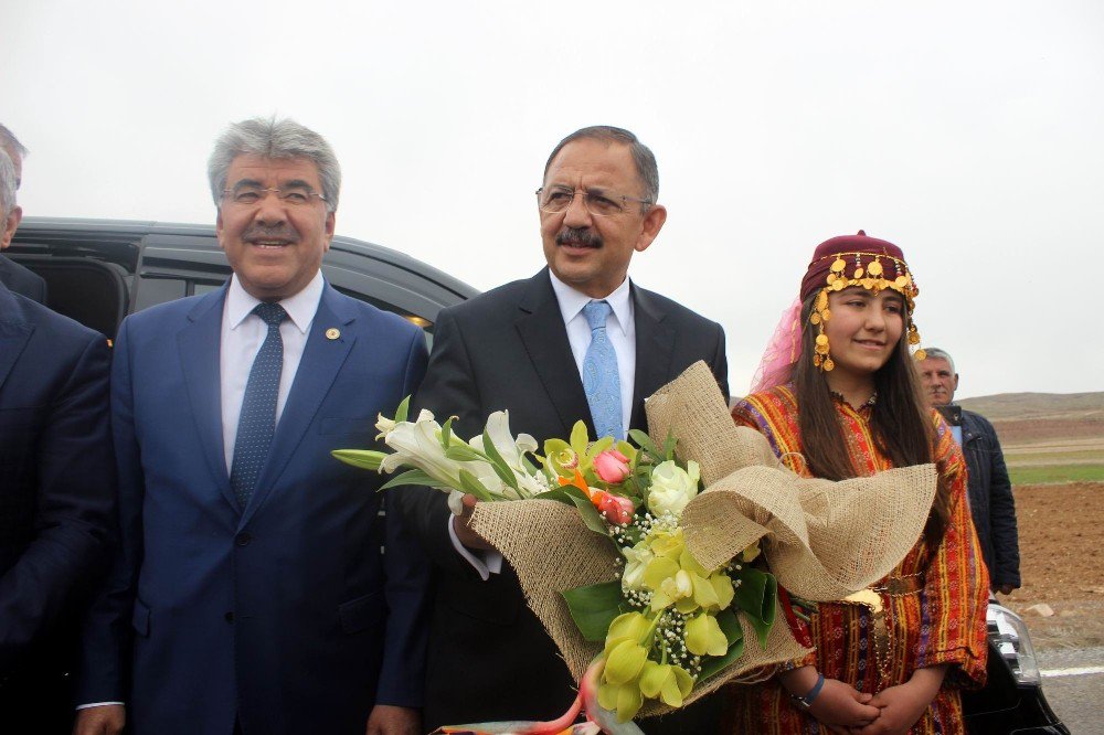 Çevre Ve Şehircilik Bakanı Mehmet Özhaseki: