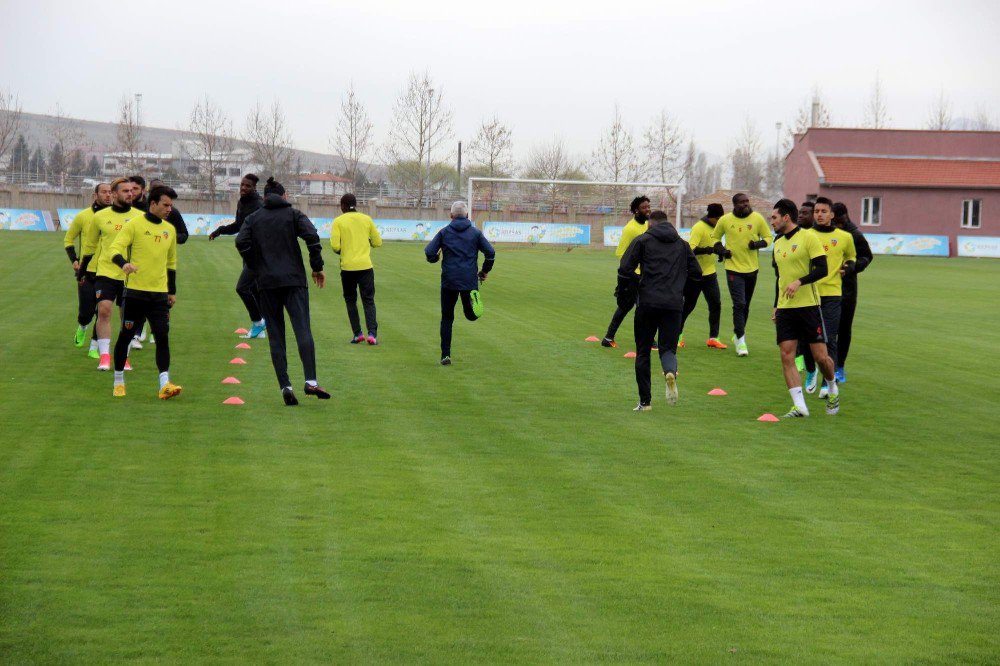 Kayserispor’da Gençlerbirliği Hazırlıkları Devam Ediyor