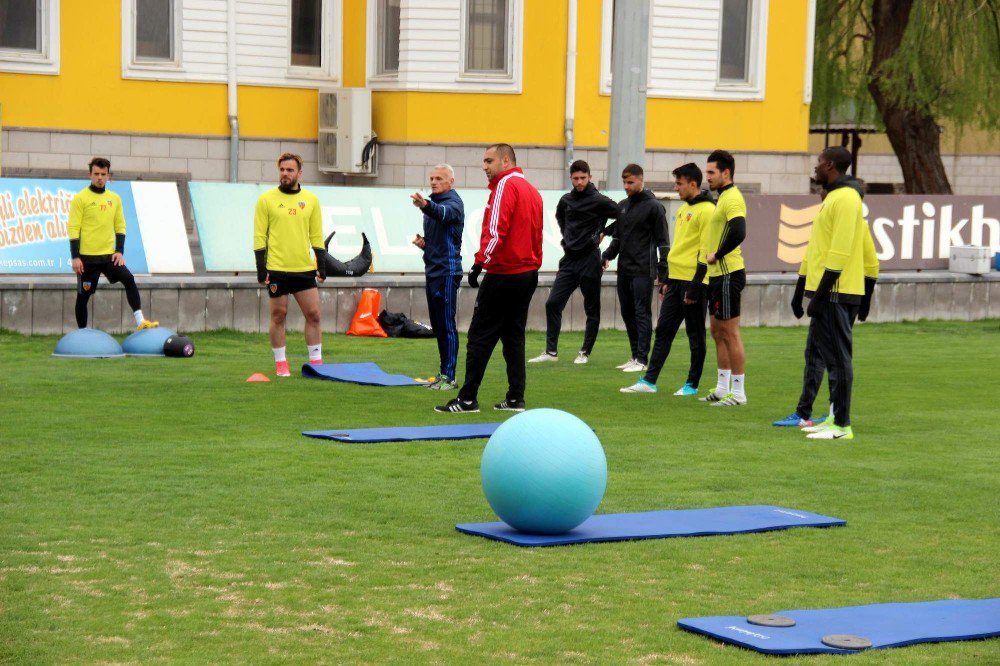 Kayserispor’da Gençlerbirliği Hazırlıkları Devam Ediyor