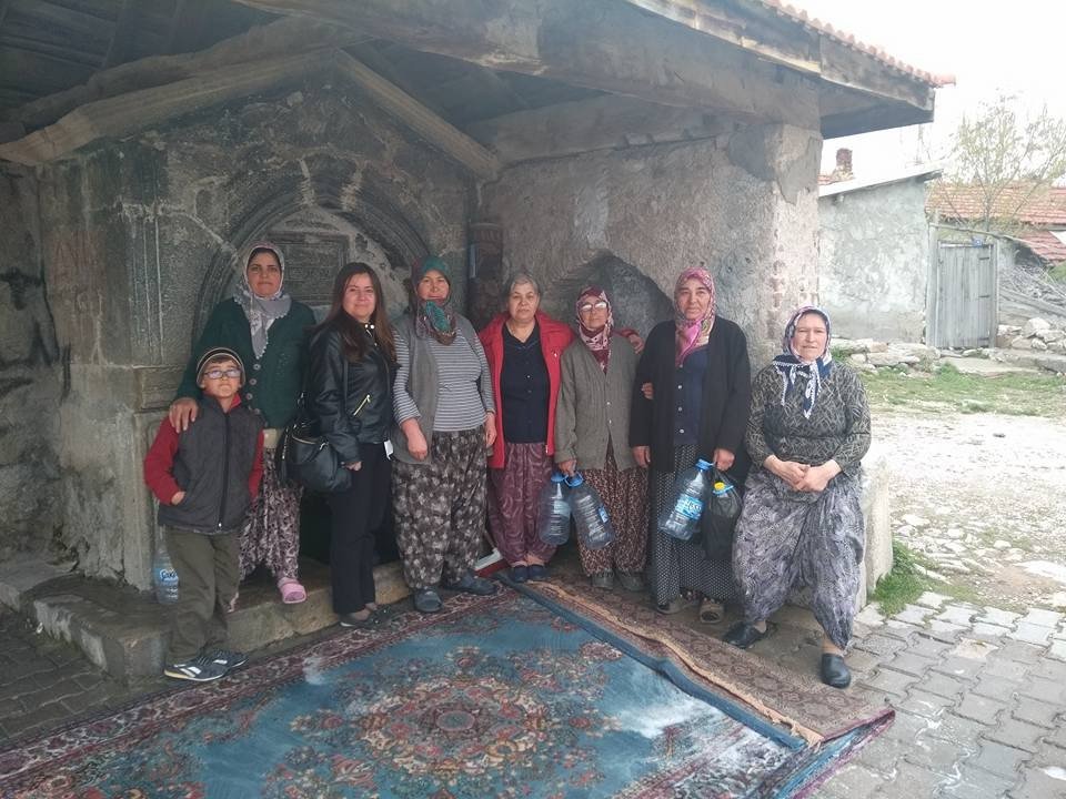 Tarihi Çeşme Başında Referandum Sohbeti