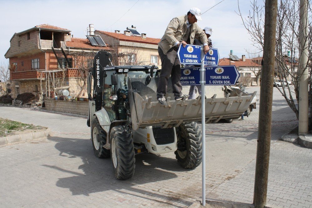 Uçhisar’da Sokak Tabelaları Yenilendi