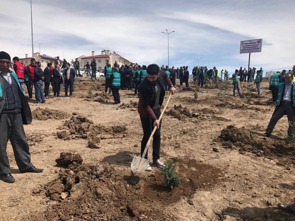 Erciş’te Hatıra Ormanı Oluşturuldu