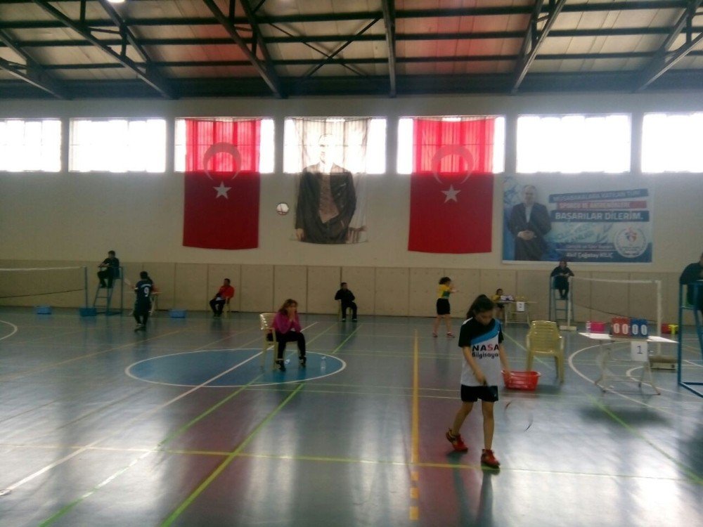 Badminton Bay Bayan Grup Müsabakaları Başladı