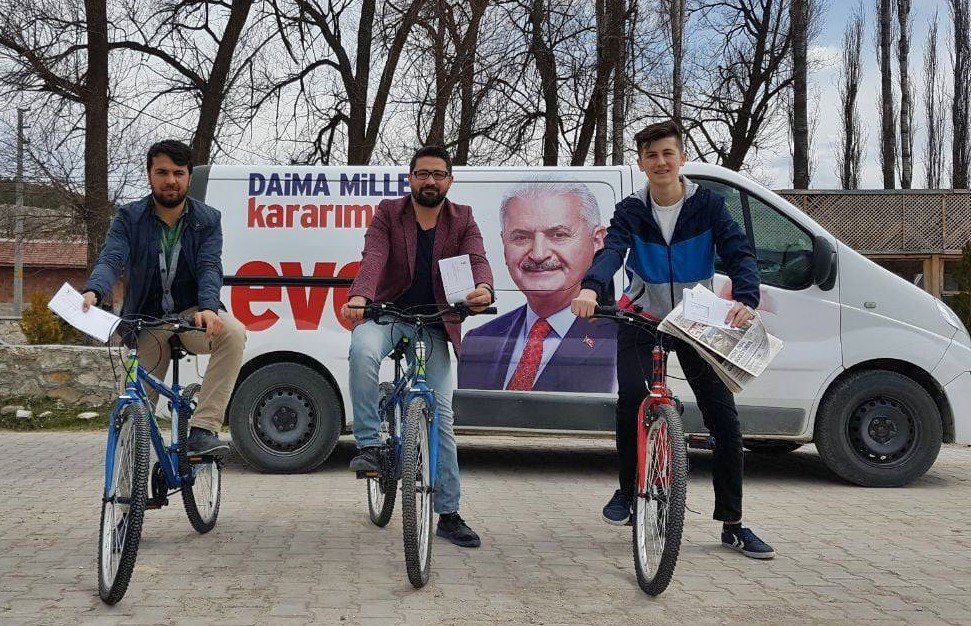 Ak Gençlerin Seyitgazi’de Referandum Çalışmaları