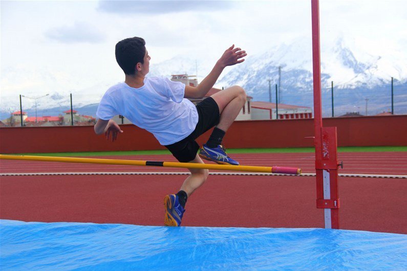 Puanlı Atletizm Yarışmaları Yapıldı