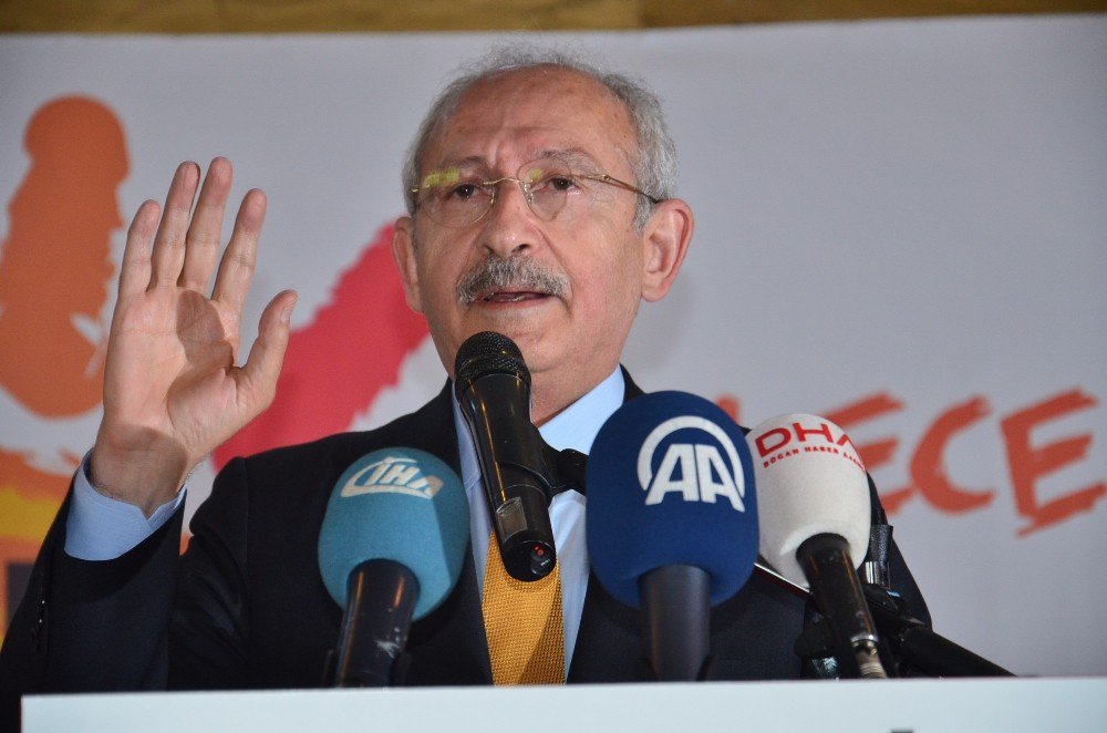 Kılıçdaroğlu, Balıkesir’de Stk, Muhtarlar Ve Partililerle Buluştu