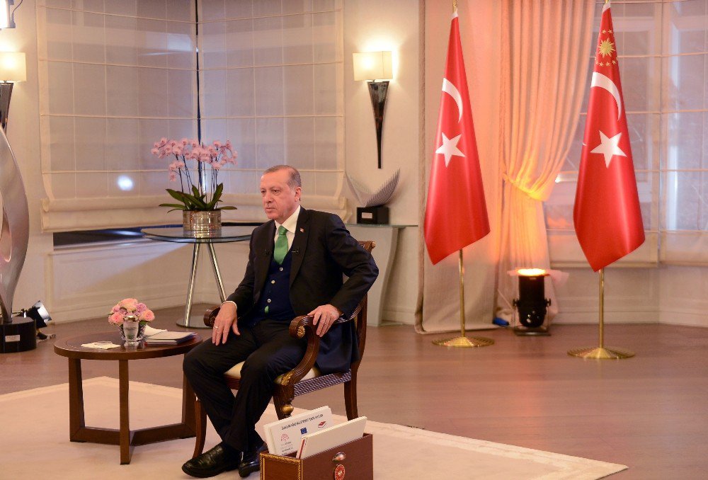 Erdoğan: "Tayyip Erdoğan Bir Tabu Değildir, Bir Kuldur, Faniyiz Bugün Varız Yarın Yokuz"