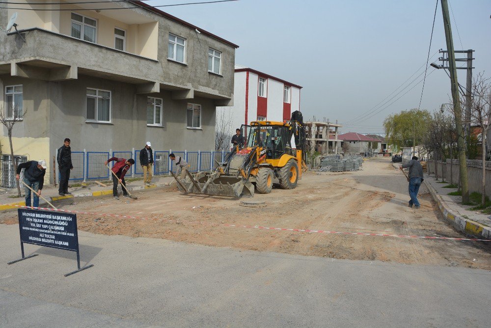 Barış Caddesi’nde Yenileme Çalışması