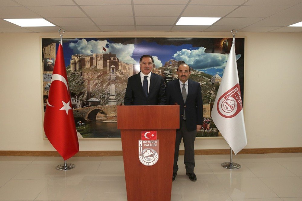 Kamu Başdenetçisi Şeref Malkoç, Vali İsmail Ustaoğlu’nu Ziyaret Etti